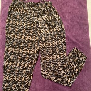Forever 21 Diamond patterned pants